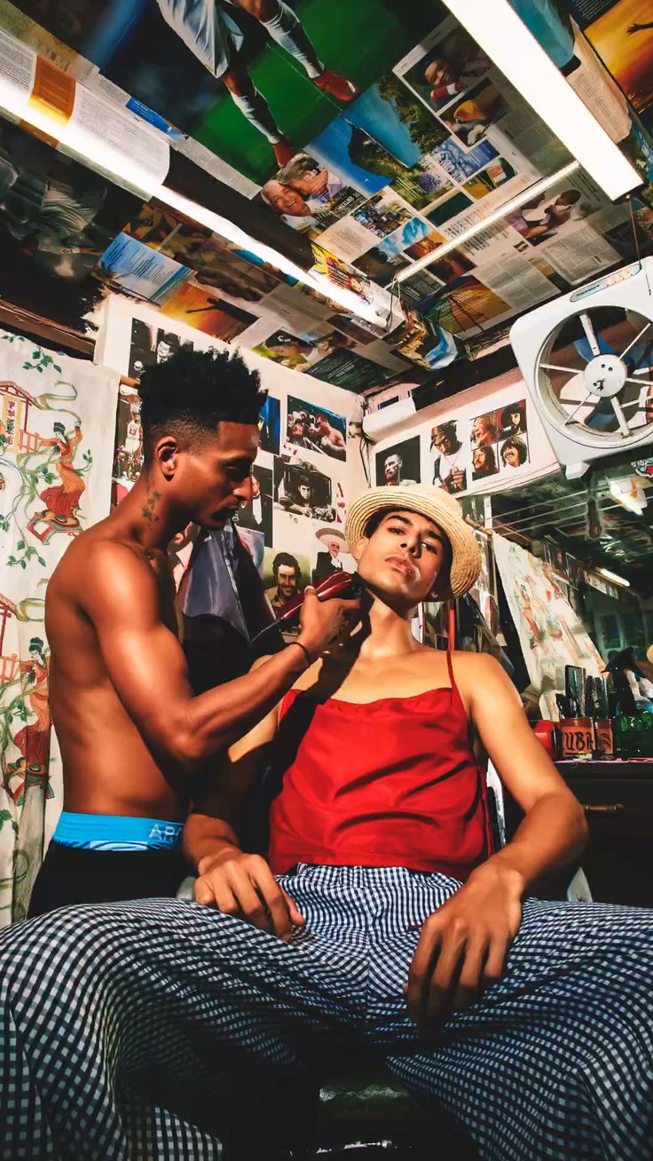 ✂️🤪 LE BARBIER DU QUARTIER